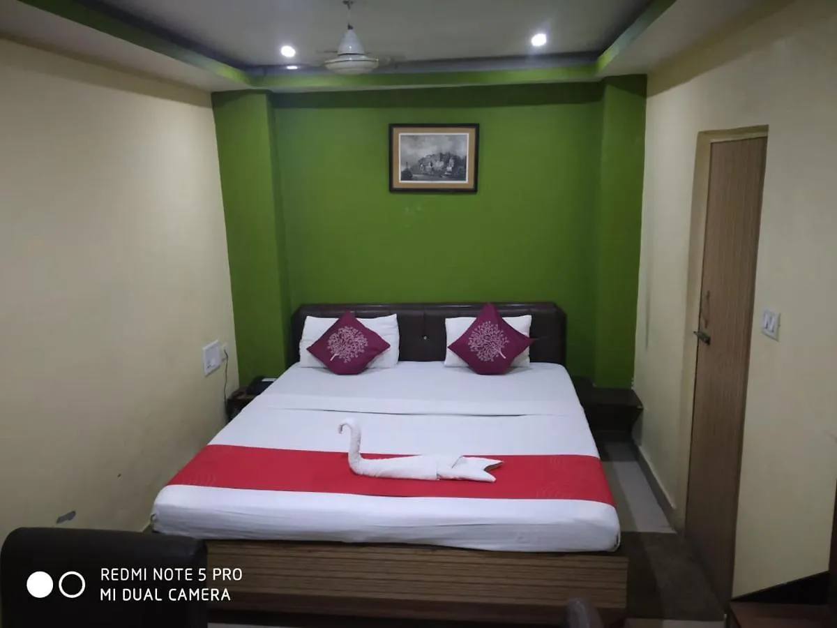 Hotel The Garden Inn Varanasi 3*,